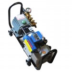 Mua máy phun nước rửa xe ở đâu giá tốt